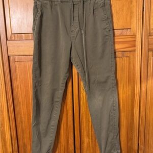 Hollister Jogger Women’s Size Small Green